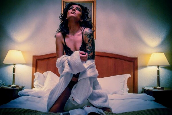 chica sexy en la cama
