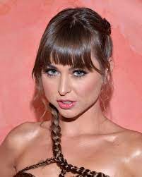Mejores actrices porno delgadas